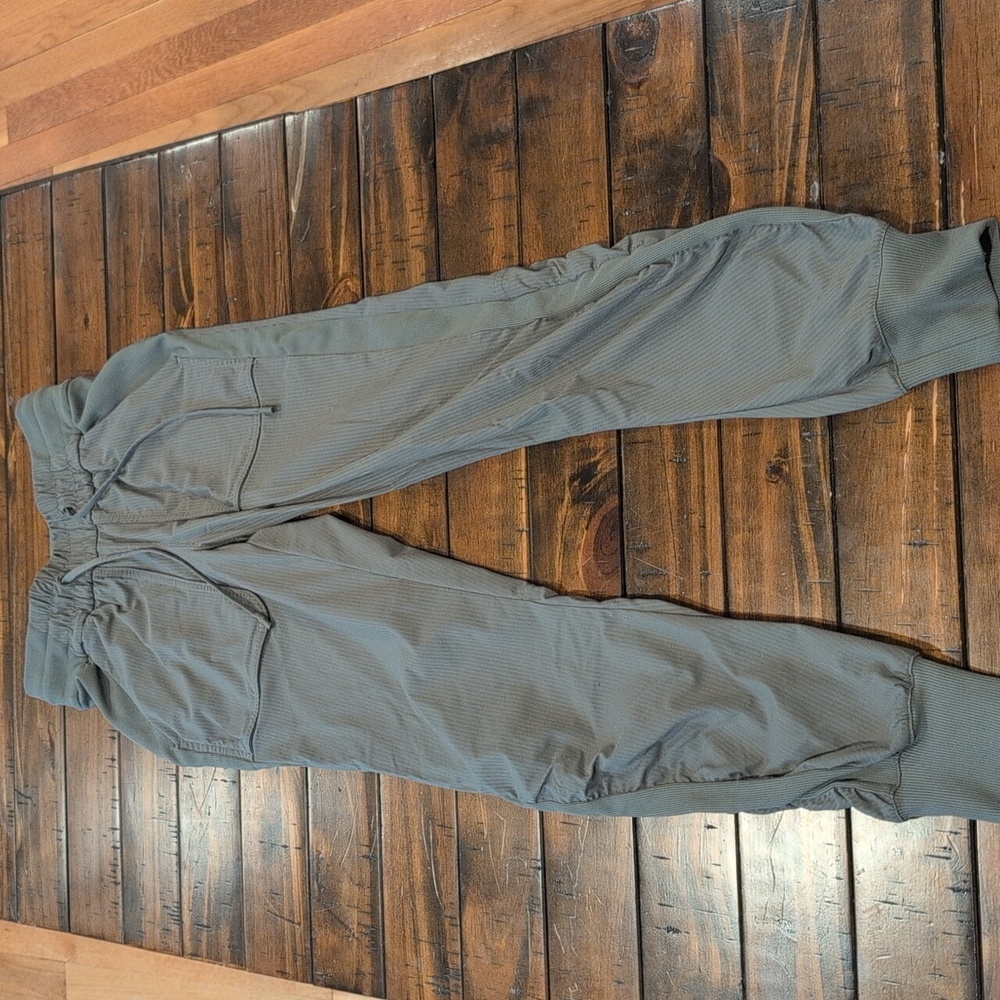 Lululemon Beyond The Studio Joggers - Picture 4 of 11